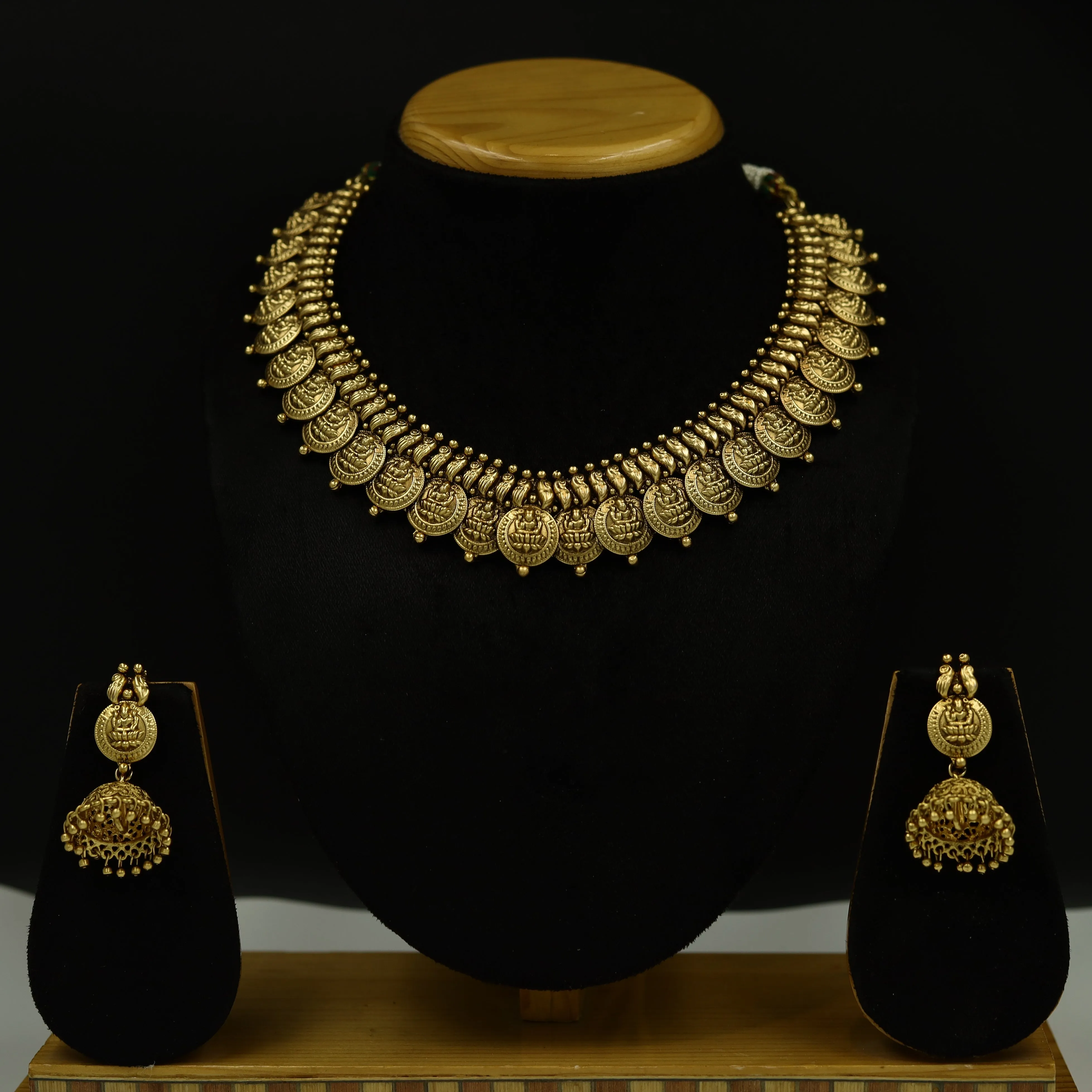Antique Gold Plated Round Neck Temple Necklace Set 9974-28
