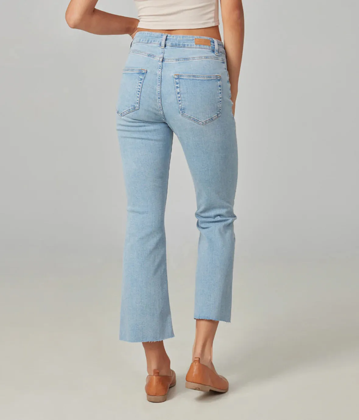 Billie High Rise Bootcut Jeans 28" Inseam Dusty Sky