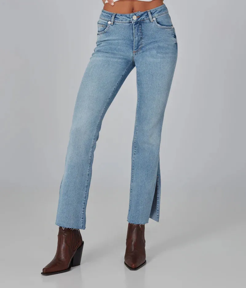 Billie High Rise Bootcut Jeans Dusty Sky 28" Inseam